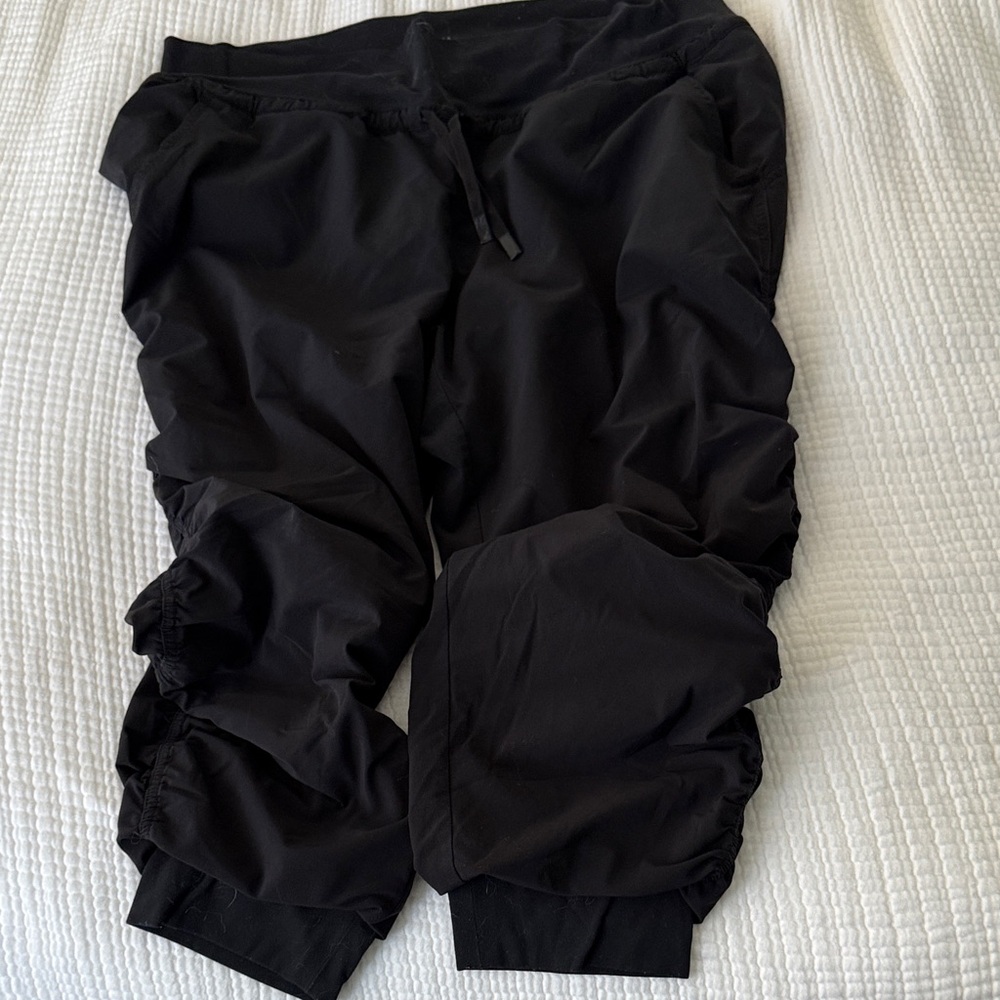 Athleta - Lined Attitude Black Ruched Jogger Pants- Ankle